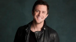 Pierce Brown Net Worth and Rise to Fame